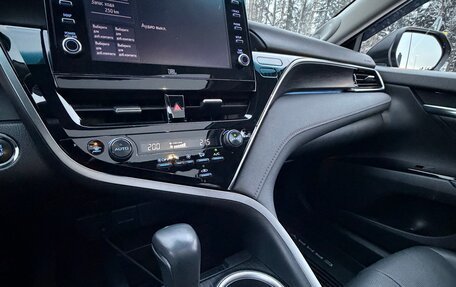 Toyota Camry, 2023 год, 3 700 000 рублей, 7 фотография