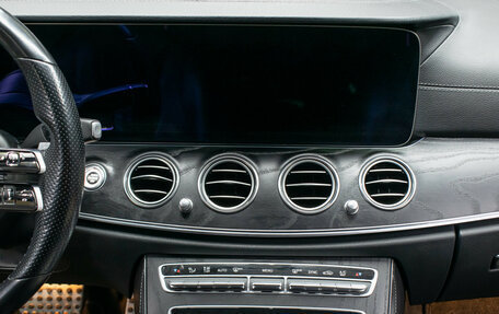 Mercedes-Benz E-Класс, 2020 год, 3 498 000 рублей, 15 фотография