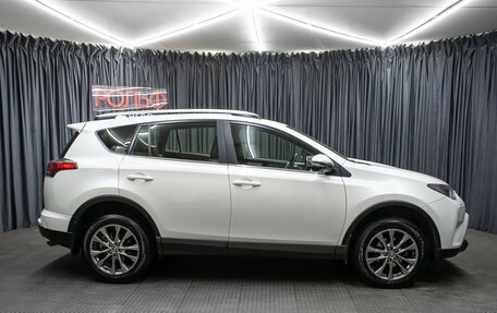 Toyota RAV4, 2018 год, 2 998 000 рублей, 4 фотография