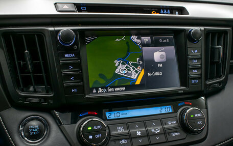 Toyota RAV4, 2018 год, 2 998 000 рублей, 18 фотография