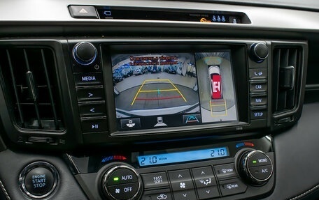 Toyota RAV4, 2018 год, 2 998 000 рублей, 19 фотография