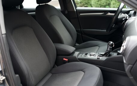 Audi A3, 2019 год, 2 420 000 рублей, 30 фотография