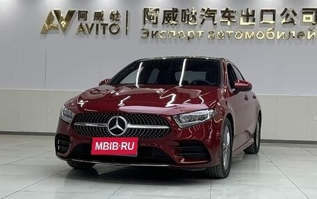 Mercedes-Benz A-Класс, 2022 год, 2 300 000 рублей, 1 фотография