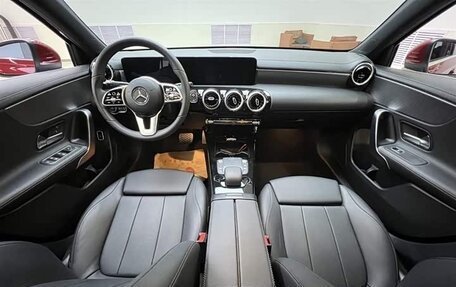 Mercedes-Benz A-Класс, 2022 год, 2 300 000 рублей, 13 фотография