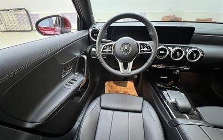 Mercedes-Benz A-Класс, 2022 год, 2 300 000 рублей, 12 фотография