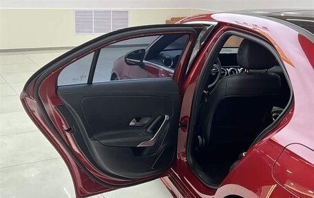 Mercedes-Benz A-Класс, 2022 год, 2 300 000 рублей, 15 фотография