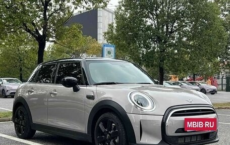 MINI Hatch, 2023 год, 1 959 777 рублей, 3 фотография