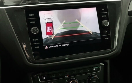 Volkswagen Tiguan II, 2019 год, 2 700 000 рублей, 13 фотография