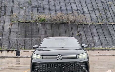 Volkswagen Tiguan, 2025 год, 4 245 750 рублей, 2 фотография