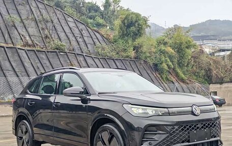 Volkswagen Tiguan, 2025 год, 4 245 750 рублей, 3 фотография