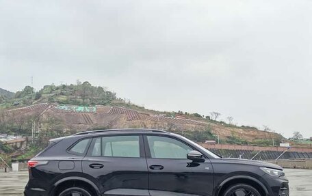 Volkswagen Tiguan, 2025 год, 4 245 750 рублей, 4 фотография
