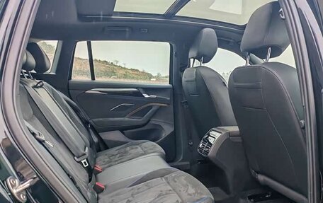 Volkswagen Tiguan, 2025 год, 4 245 750 рублей, 15 фотография