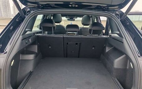 Volkswagen Tiguan, 2025 год, 4 245 750 рублей, 16 фотография
