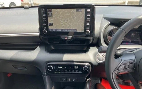 Toyota Yaris, 2022 год, 1 255 123 рублей, 21 фотография