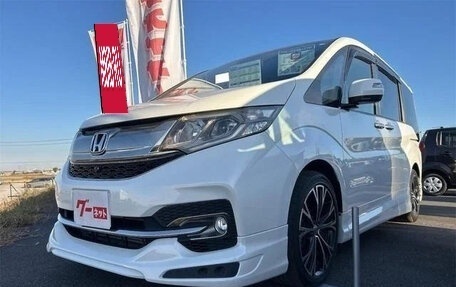 Honda Stepwgn IV, 2017 год, 1 318 027 рублей, 2 фотография