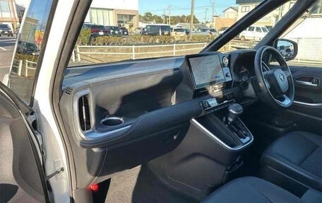 Toyota Noah III, 2021 год, 1 821 027 рублей, 10 фотография