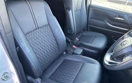 Toyota Noah III, 2021 год, 1 821 027 рублей, 11 фотография