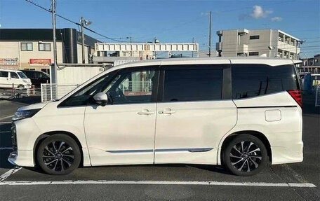 Toyota Noah III, 2021 год, 1 821 027 рублей, 8 фотография