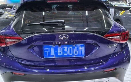 Infiniti QX30, 2018 год, 1 720 000 рублей, 6 фотография