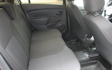 Renault Logan II, 2018 год, 845 000 рублей, 12 фотография