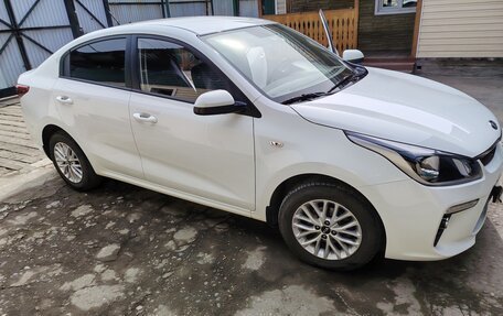 KIA Rio IV, 2018 год, 1 650 000 рублей, 3 фотография