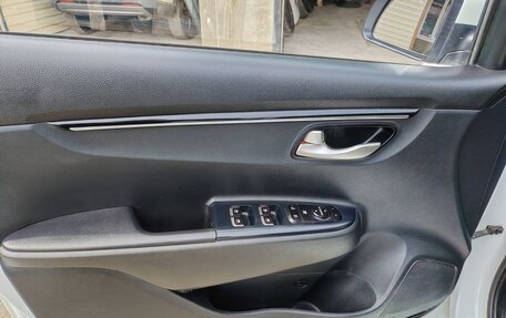 KIA Rio IV, 2018 год, 1 650 000 рублей, 14 фотография