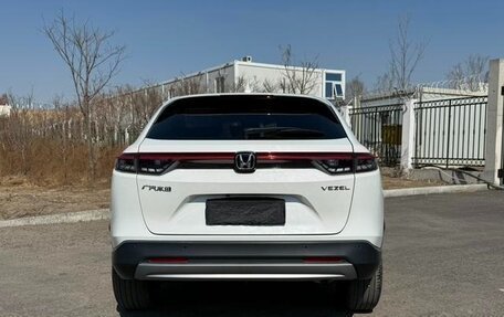 Honda Vezel, 2023 год, 1 900 000 рублей, 5 фотография