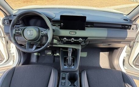 Honda Vezel, 2023 год, 1 900 000 рублей, 9 фотография