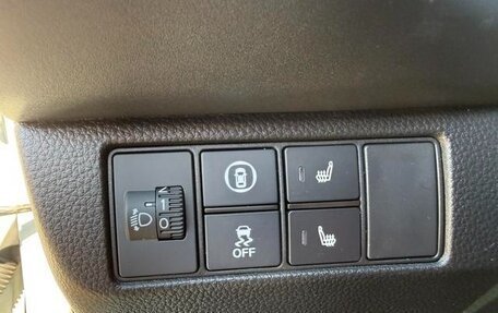 Honda Vezel, 2023 год, 1 900 000 рублей, 11 фотография