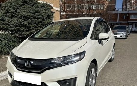 Honda Fit III, 2014 год, 820 000 рублей, 2 фотография