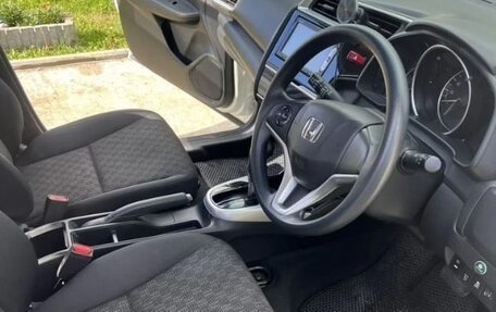Honda Fit III, 2014 год, 820 000 рублей, 10 фотография