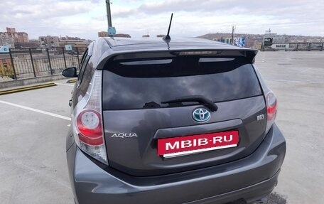 Toyota Aqua I, 2014 год, 890 000 рублей, 7 фотография