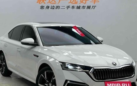 Skoda Octavia IV, 2023 год, 2 200 000 рублей, 23 фотография