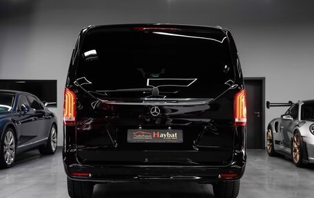 Mercedes-Benz V-Класс, 2023 год, 10 686 000 рублей, 5 фотография