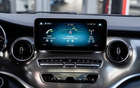 Mercedes-Benz V-Класс, 2023 год, 10 686 000 рублей, 13 фотография