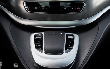 Mercedes-Benz V-Класс, 2023 год, 10 686 000 рублей, 15 фотография