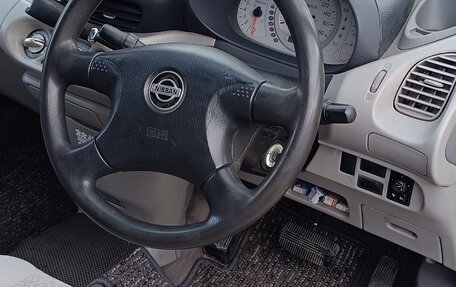 Nissan Tino, 2000 год, 350 000 рублей, 8 фотография