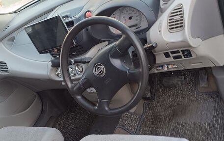 Nissan Tino, 2000 год, 350 000 рублей, 15 фотография