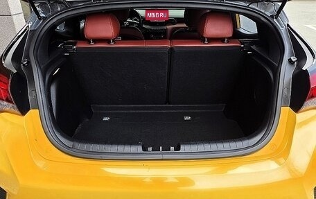 Hyundai Veloster II, 2018 год, 1 350 009 рублей, 6 фотография