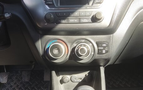 KIA Rio III рестайлинг, 2012 год, 900 000 рублей, 15 фотография