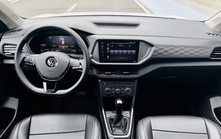 Volkswagen T-Cross I, 2023 год, 1 800 009 рублей, 7 фотография