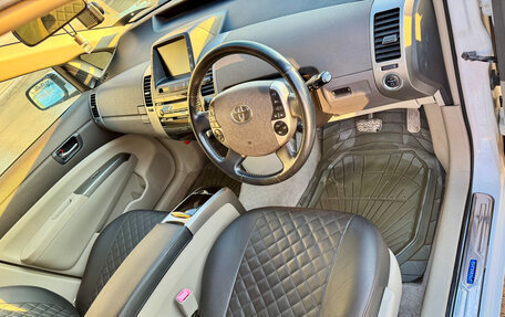 Toyota Prius, 2008 год, 980 000 рублей, 14 фотография