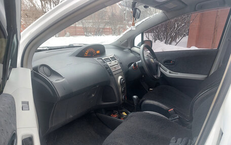 Toyota Vitz, 2010 год, 390 000 рублей, 5 фотография