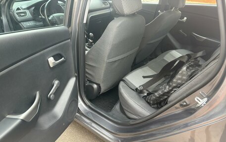 KIA Rio III рестайлинг, 2015 год, 1 100 000 рублей, 15 фотография