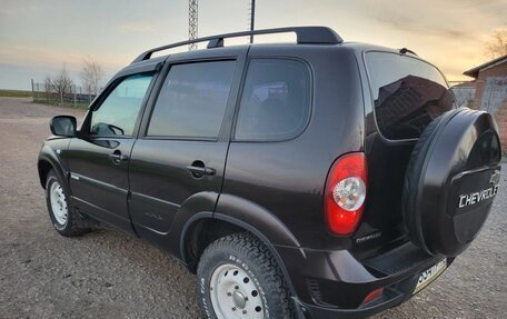 Chevrolet Niva I рестайлинг, 2012 год, 637 000 рублей, 4 фотография