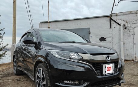 Honda Vezel, 2017 год, 1 880 000 рублей, 1 фотография