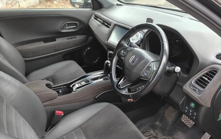 Honda Vezel, 2017 год, 1 880 000 рублей, 10 фотография