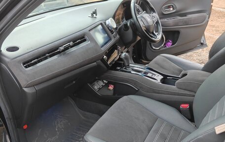 Honda Vezel, 2017 год, 1 880 000 рублей, 14 фотография