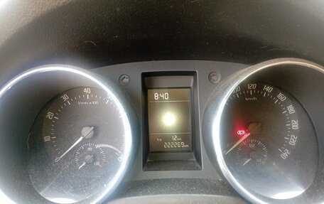 Skoda Yeti I рестайлинг, 2013 год, 650 000 рублей, 8 фотография