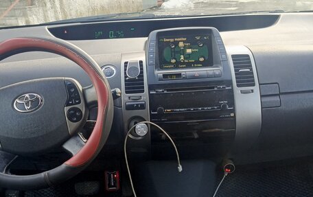 Toyota Prius, 2006 год, 510 000 рублей, 8 фотография